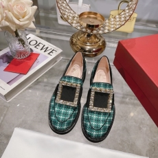 Roger Vivier flat shoes